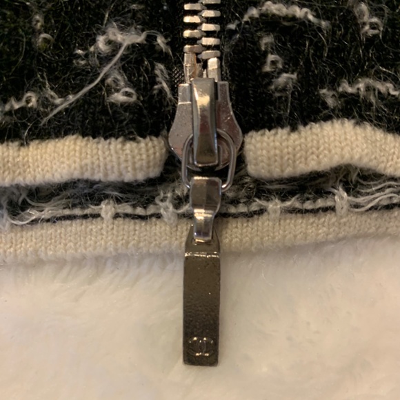 Chanel Knit Jacket - Picture 3 of 13